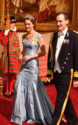 Catherine, Duchess of Cambridge pic #1084828