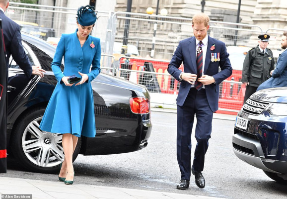 Catherine, Duchess of Cambridge pic #1126785