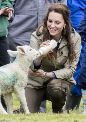 Catherine, Duchess of Cambridge pic #930353