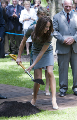 Catherine, Duchess of Cambridge pic #698428