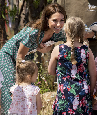 Catherine, Duchess of Cambridge pic #1154098