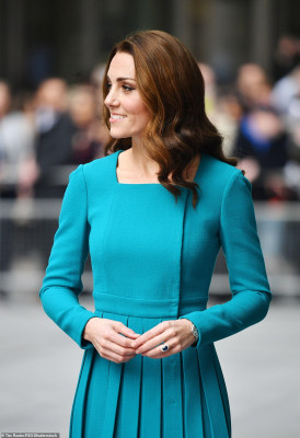 Catherine, Duchess of Cambridge pic #1084825