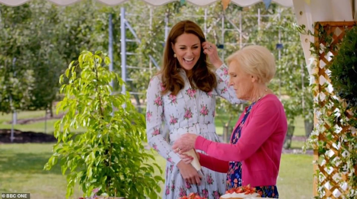 Catherine, Duchess of Cambridge pic #1195709
