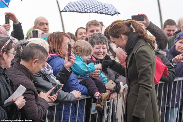 Catherine, Duchess of Cambridge pic #1113046