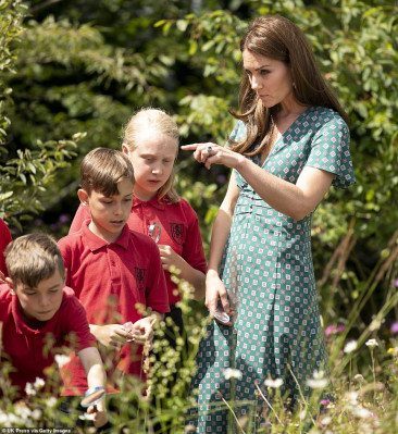 Catherine, Duchess of Cambridge pic #1154093