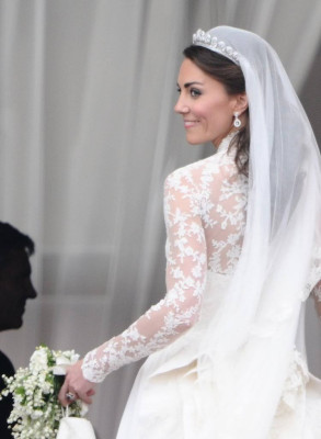 Catherine, Duchess of Cambridge pic #936675