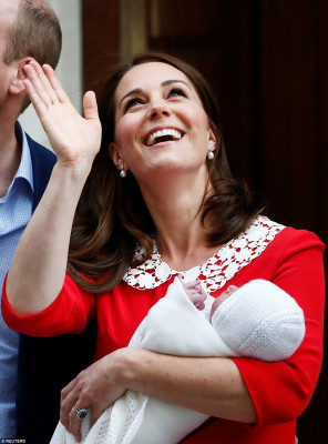 Catherine, Duchess of Cambridge pic #1031543