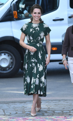 Catherine, Duchess of Cambridge pic #936249