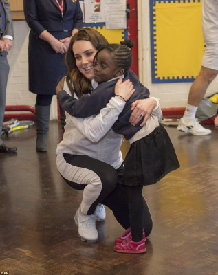Catherine, Duchess of Cambridge pic #1000764