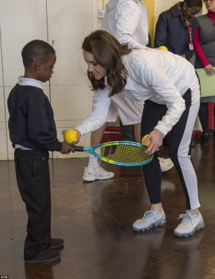 Catherine, Duchess of Cambridge pic #1000774