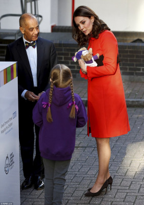 Catherine, Duchess of Cambridge pic #1000775