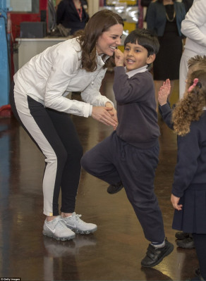 Catherine, Duchess of Cambridge pic #1000921