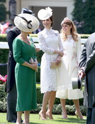 Catherine, Duchess of Cambridge pic #945156
