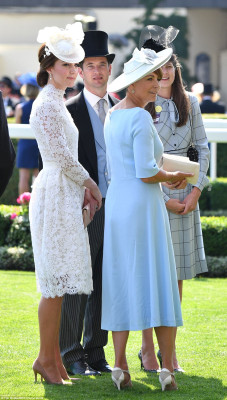 Catherine, Duchess of Cambridge pic #945145