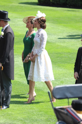 Catherine, Duchess of Cambridge pic #945143