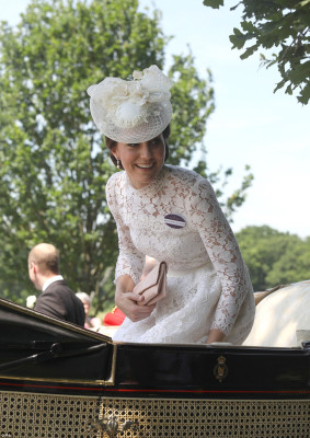 Catherine, Duchess of Cambridge pic #945142