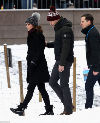 Catherine, Duchess of Cambridge pic #1003960