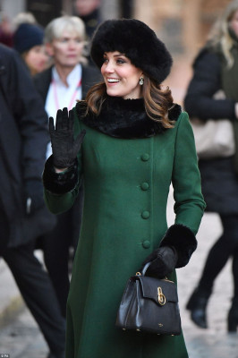 Catherine, Duchess of Cambridge pic #1003951