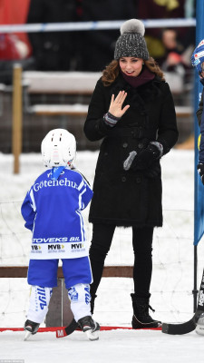Catherine, Duchess of Cambridge pic #1003962
