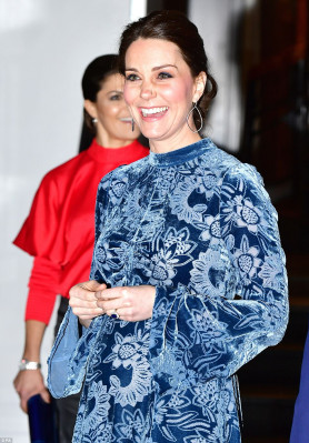 Catherine, Duchess of Cambridge pic #1004359