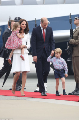 Catherine, Duchess of Cambridge pic #950689
