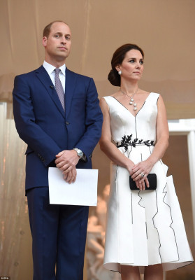 Catherine, Duchess of Cambridge pic #950688
