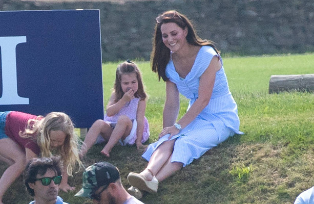 Catherine, Duchess of Cambridge pic #1044691