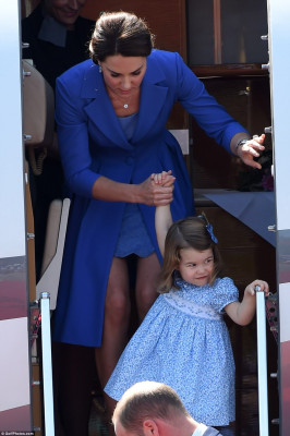 Catherine, Duchess of Cambridge pic #953725