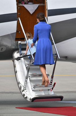 Catherine, Duchess of Cambridge pic #953724