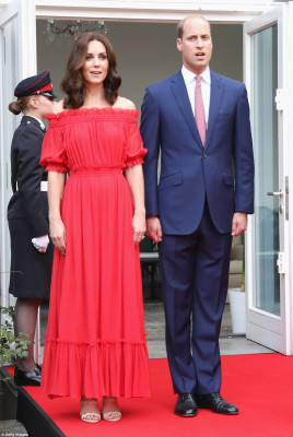 Catherine, Duchess of Cambridge pic #953406