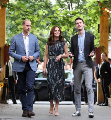 Catherine, Duchess of Cambridge pic #953743