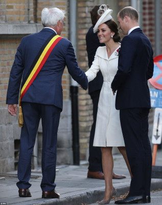Catherine, Duchess of Cambridge pic #954026