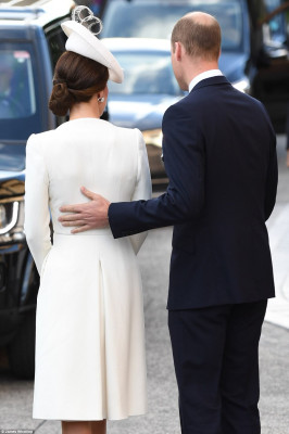 Catherine, Duchess of Cambridge pic #954023