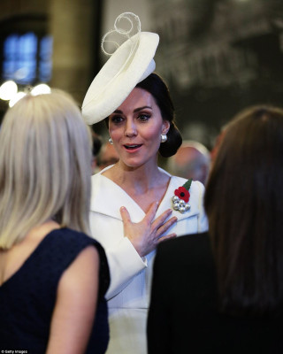 Catherine, Duchess of Cambridge pic #954022