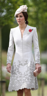 Catherine, Duchess of Cambridge pic #954020