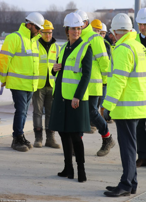 Catherine, Duchess of Cambridge pic #1012978