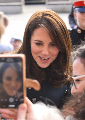 Catherine, Duchess of Cambridge pic #1012983