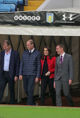 Catherine, Duchess of Cambridge pic #982517