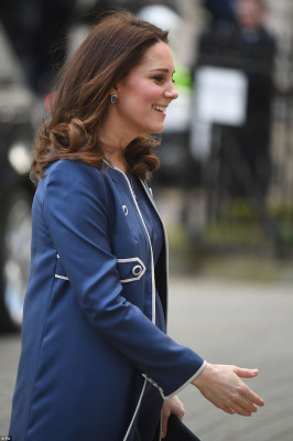 Catherine, Duchess of Cambridge pic #1015476