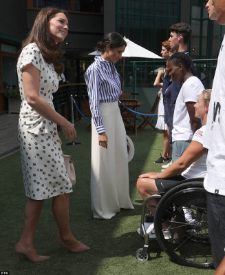 Catherine, Duchess of Cambridge pic #1051729