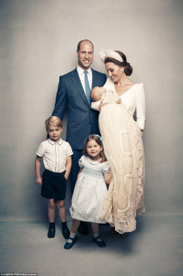 Catherine, Duchess of Cambridge pic #1051710