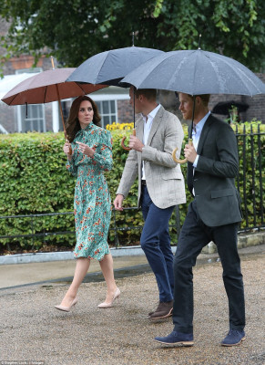 Catherine, Duchess of Cambridge pic #959584