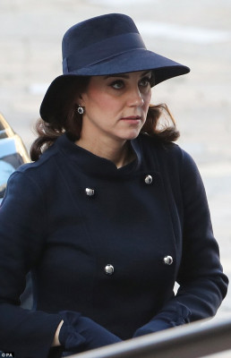 Catherine, Duchess of Cambridge pic #989754