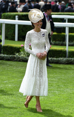 Catherine, Duchess of Cambridge pic #858988