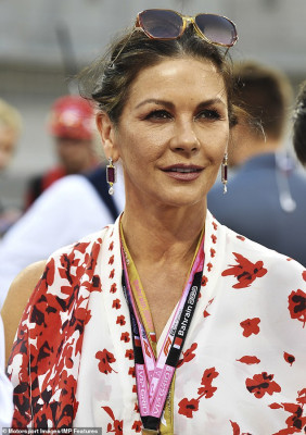 Catherine Zeta Jones pic #1119852