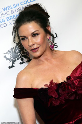 Catherine Zeta Jones pic #1112608
