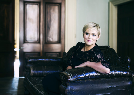 Cecelia Ahern  pic #1099076