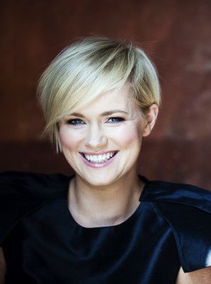 Cecelia Ahern  pic #1099079