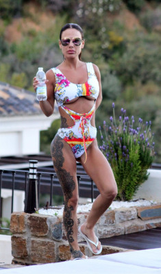 Chantelle Connelly pic #1038735