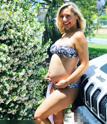 Charli Robinson pic #1170058